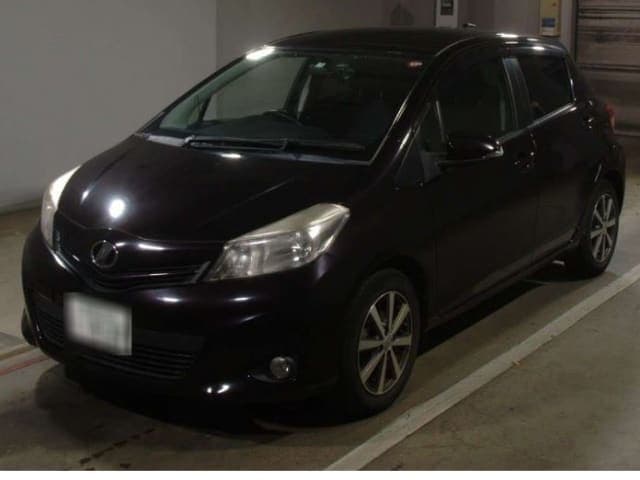 2013 TOYOTA VITZ, stock CI-150271