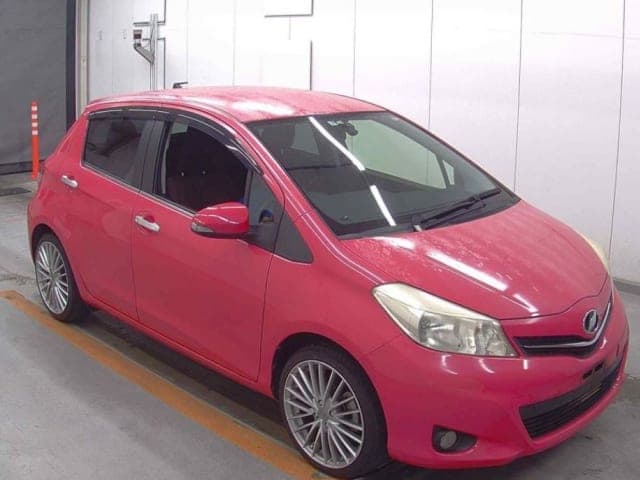 2013 TOYOTA VITZ, stock CI-150281