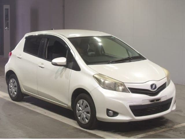 2013 TOYOTA VITZ, stock CI-150295