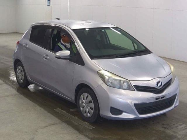 2012 TOYOTA VITZ, stock CI-150327