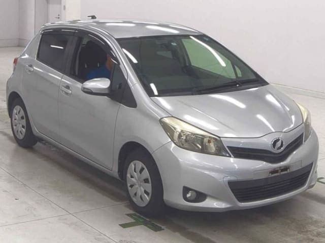 2013 TOYOTA VITZ, stock CI-150333